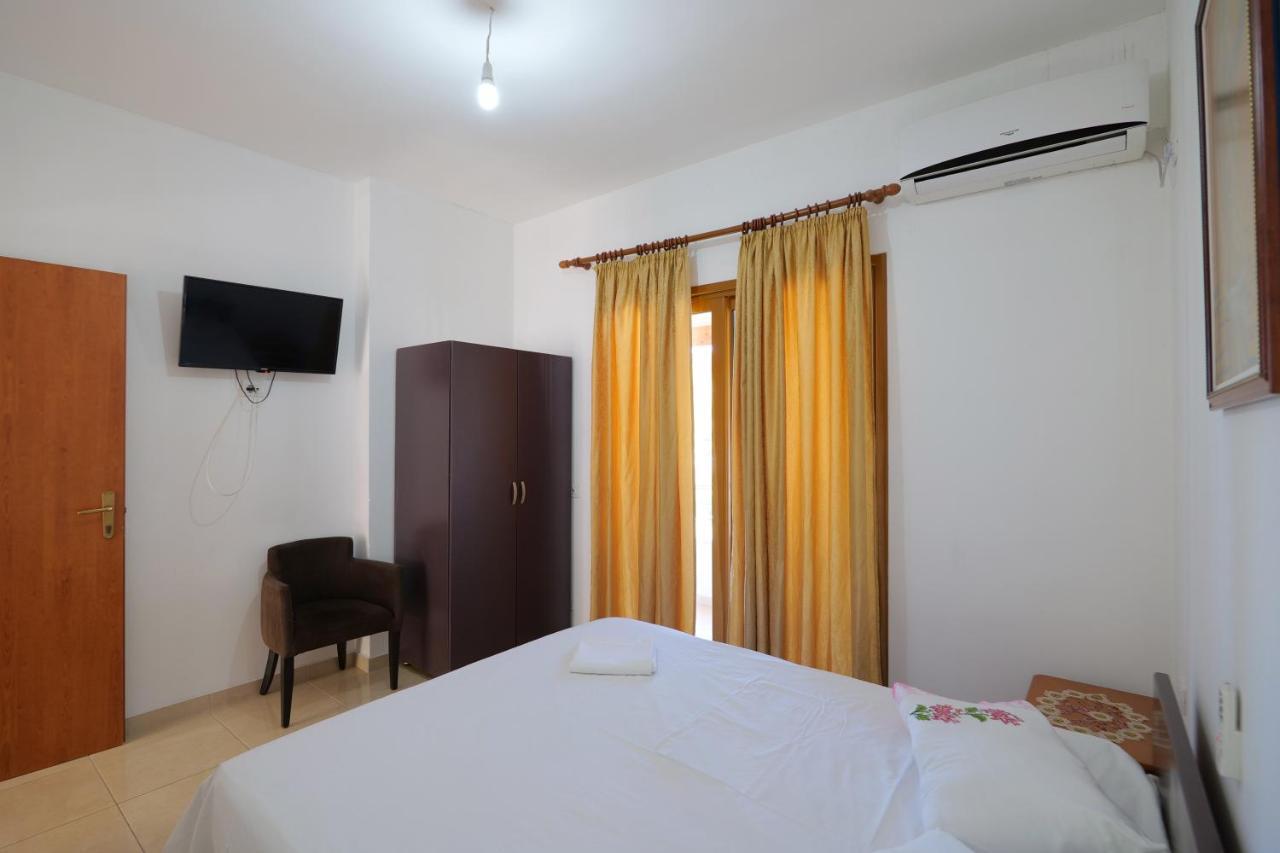 Arijons Apartments Sarandë Exterior foto